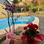 Pleasant With Private Pool In Lombo Do Doutor - 50 M² *