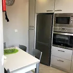 Pleasant With Private Pool In Lombo Do Doutor - 50 M²