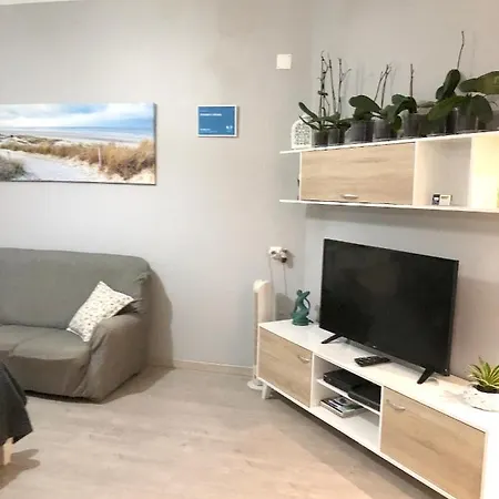 Pleasant With Private Pool In Lombo Do Doutor - 50 M² 公寓 *