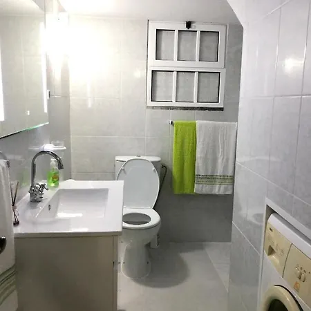 Pleasant With Private Pool In Lombo Do Doutor - 50 M² קלייטה