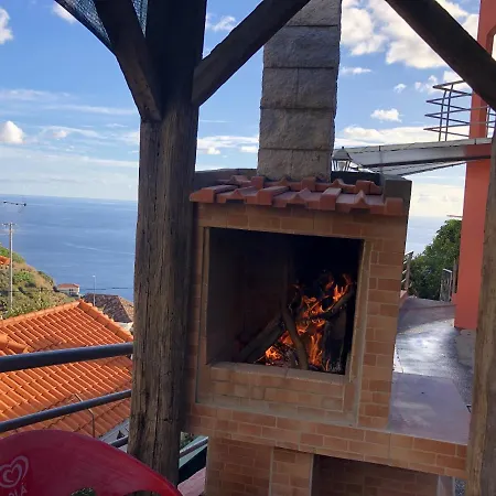 Pleasant With Private Pool In Lombo Do Doutor 50 M² דירה *