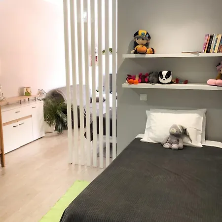 Seaside Serenity: 2-bedroom With Pool And Garden